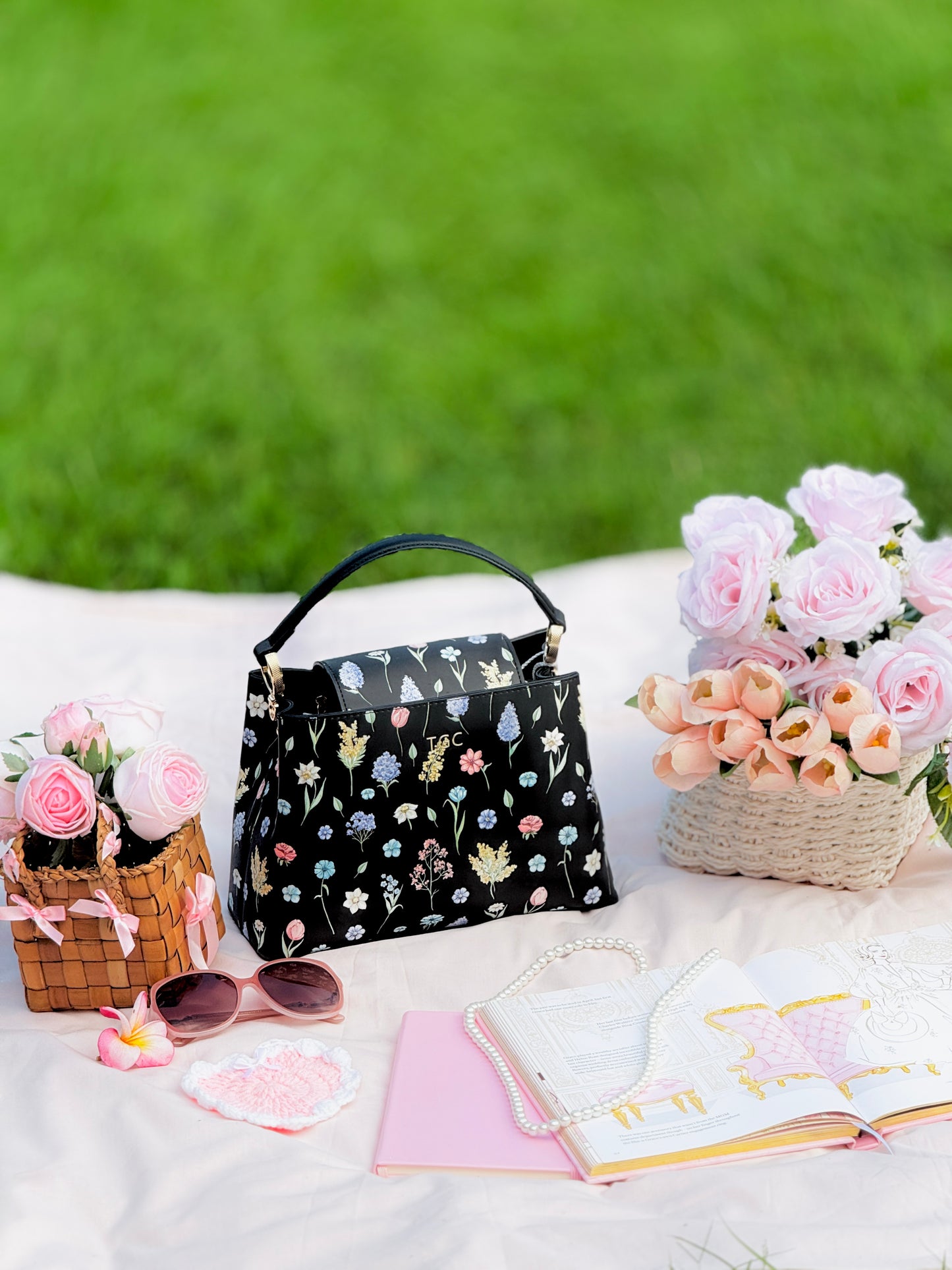 TGC Clarisse (Black)