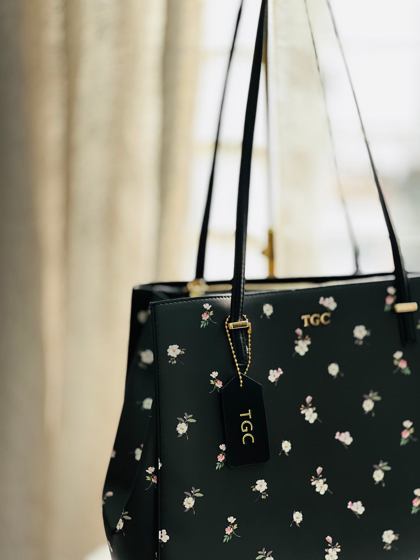TGC Signora (Black Floral)
