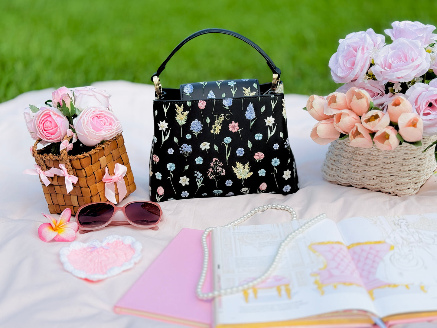 TGC Clarisse (Black)