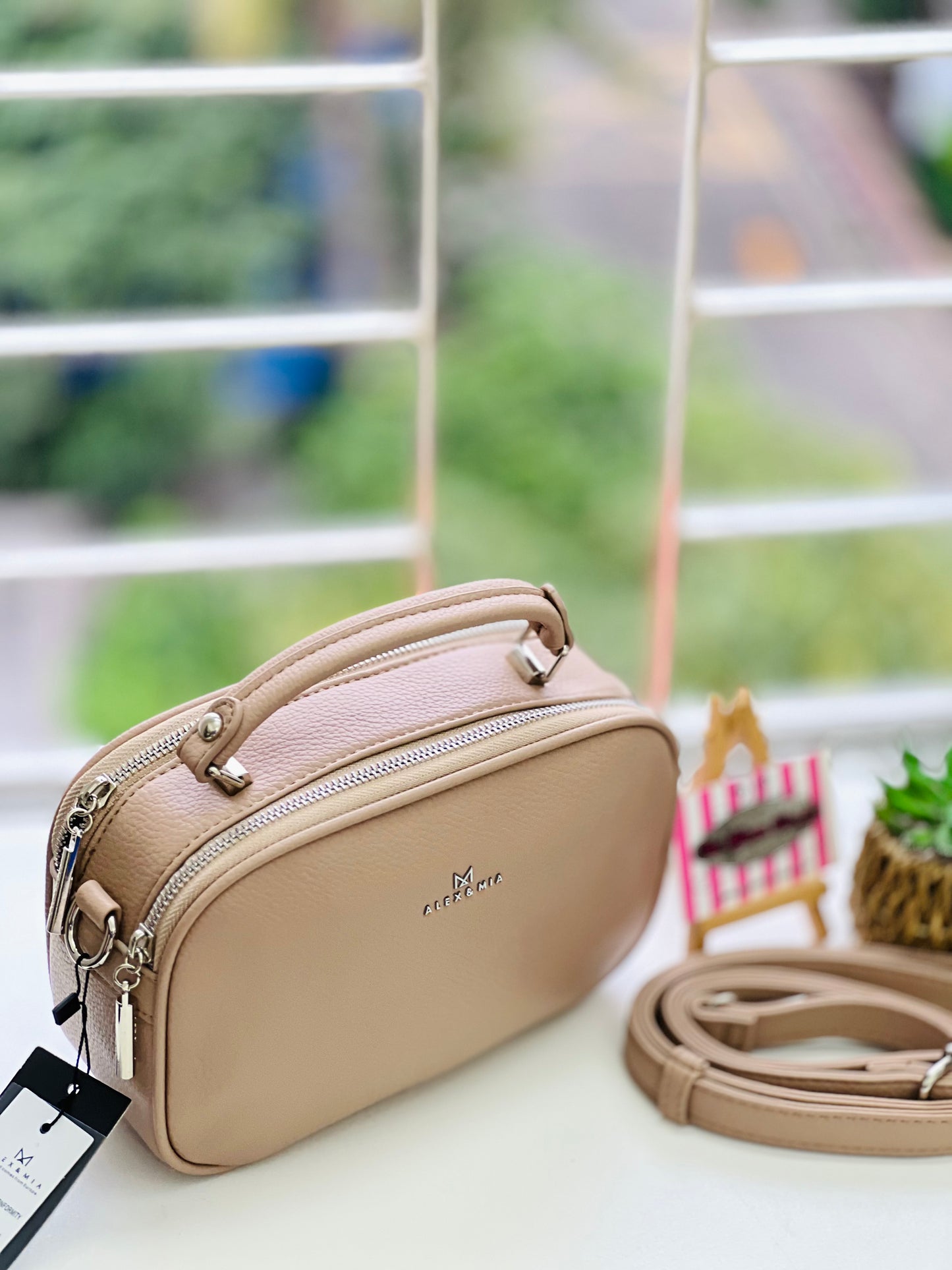 Alex & Mia Macaroon Bag